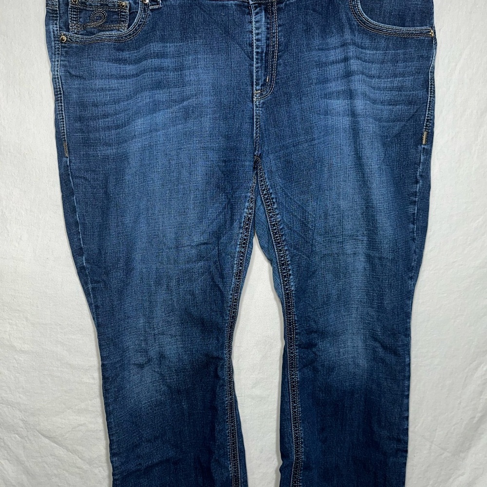 Melissa McCarthy Seven7 Women's 28W Plus Classic Bootcut Medium Wash Jeans